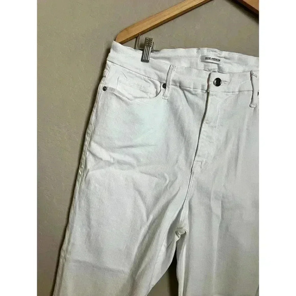 Good American Good Legs Crop Jeans White001 Size 18 - Picture 7 of 11